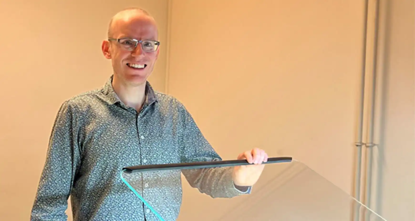 Bekijk de film over Paul die als medewerker scanservice werkt