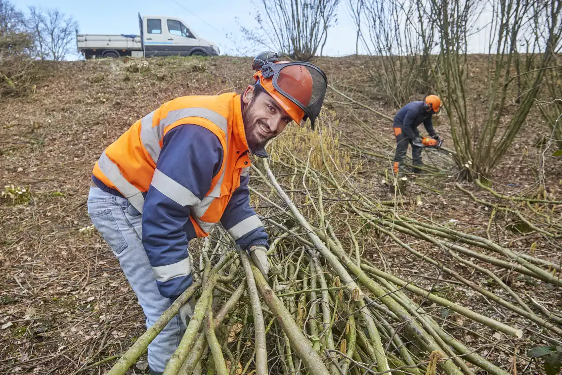 Lees het verhaal van medewerker groenonderhoud Hussain Jumaa