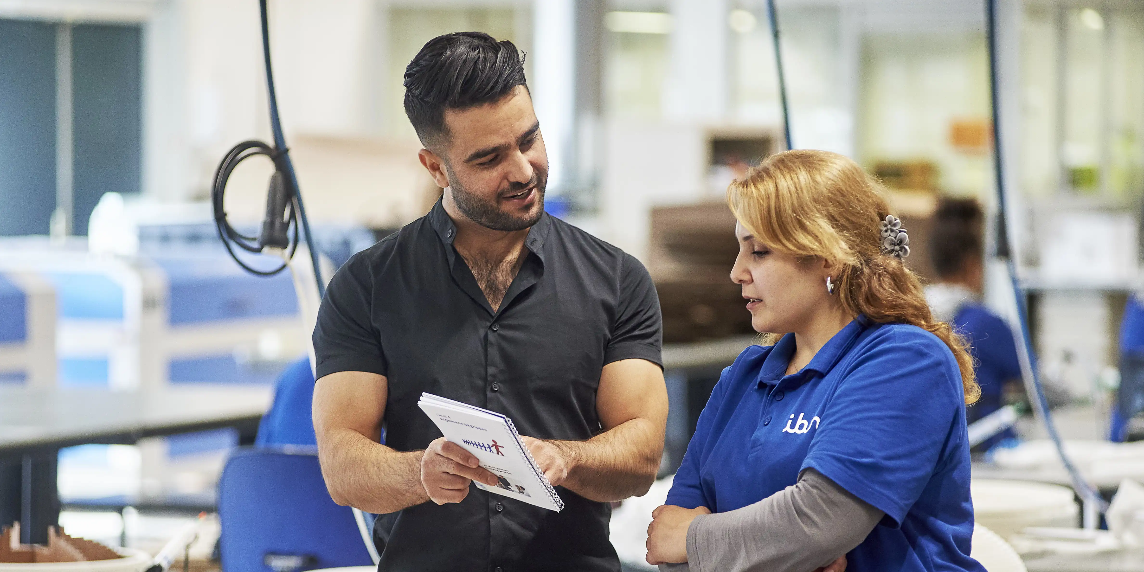 Sami legt de taal uit