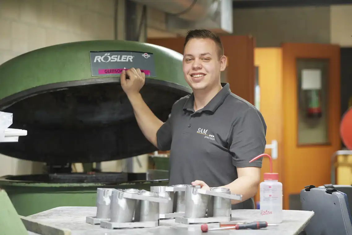 Noah leerde de fijne kneepjes van het vak door training on the job