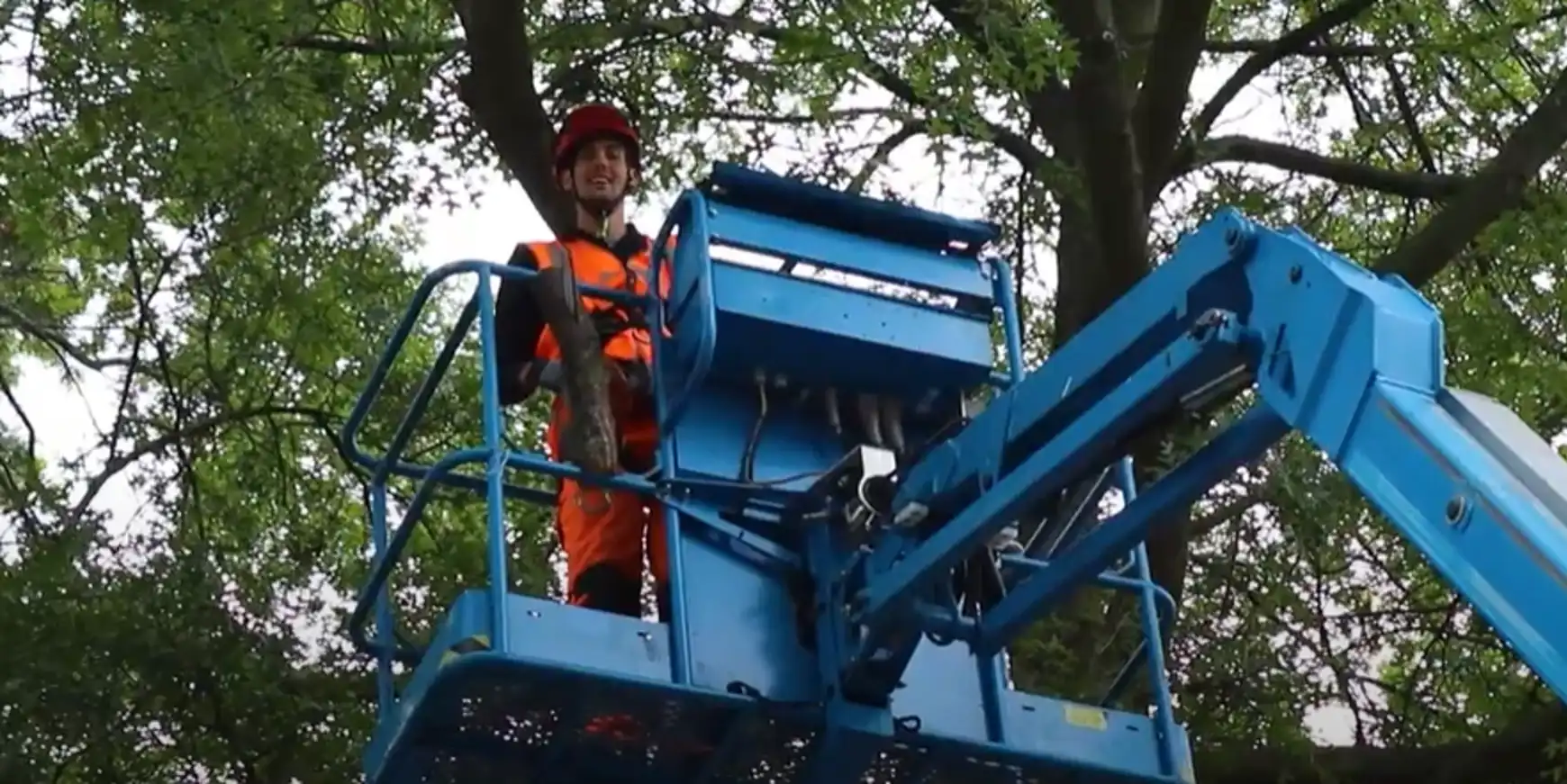 Bekijk de film over groenmedewerker Jordy