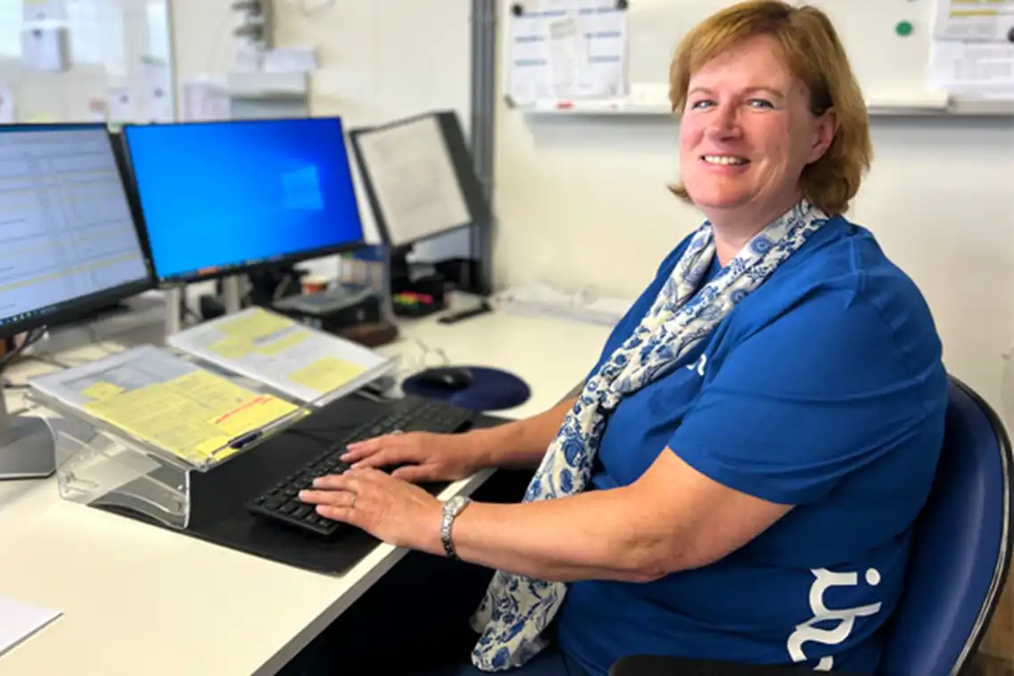 Astrid vertelt over haar werk als medewerker servicebureau bij IBN