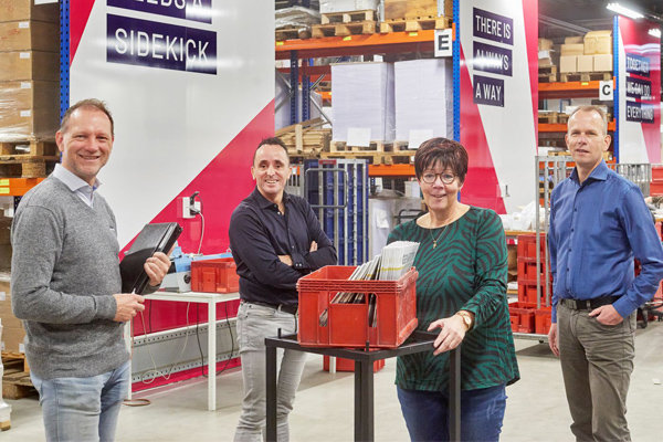 Op de foto staan van links naar rechts: Marc de Vries van Buro voor Fysieke Arbeid, Marcel van Ras van IBN, Marjo Rutten en Pierre Schreuder, HR manager bij Sidekix.
