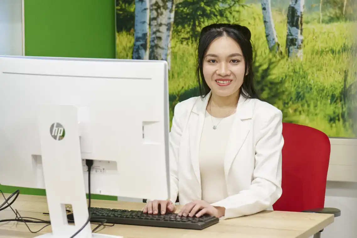 Chuyen achter de computer