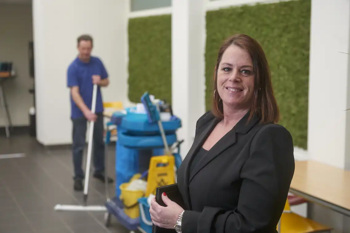 Mirelle vertelt enthousiast over haar werk