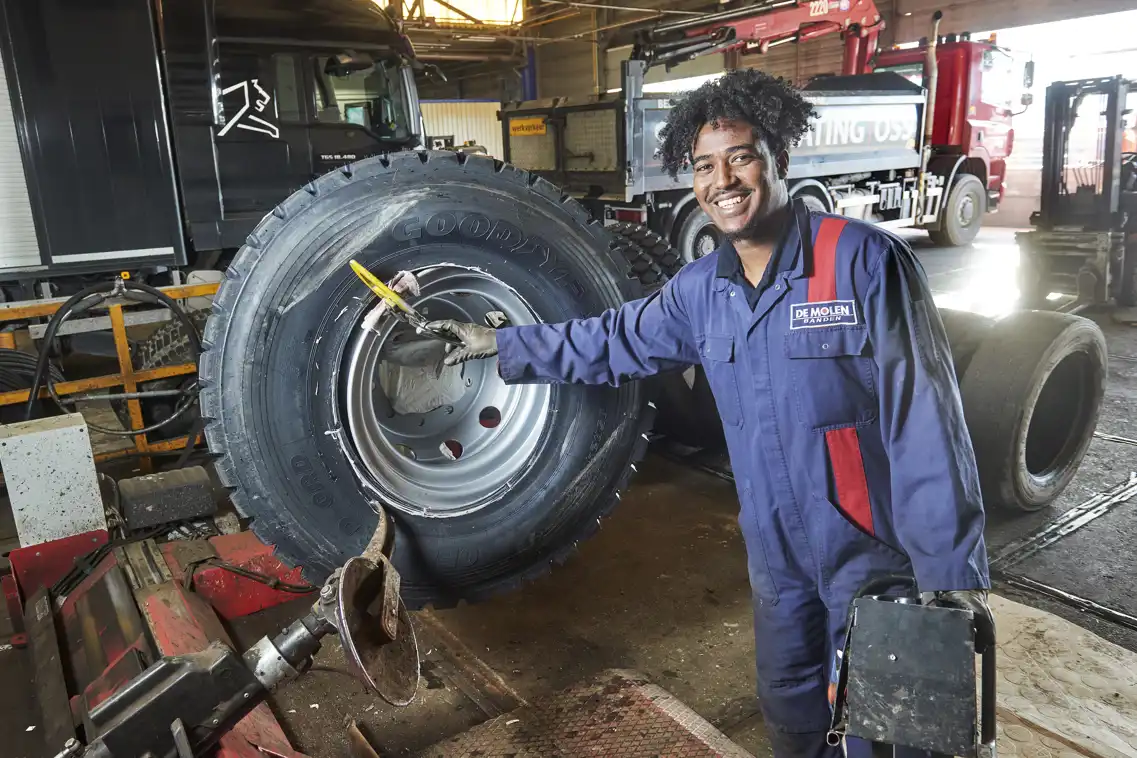 Lees het verhaal van Robel Yemane