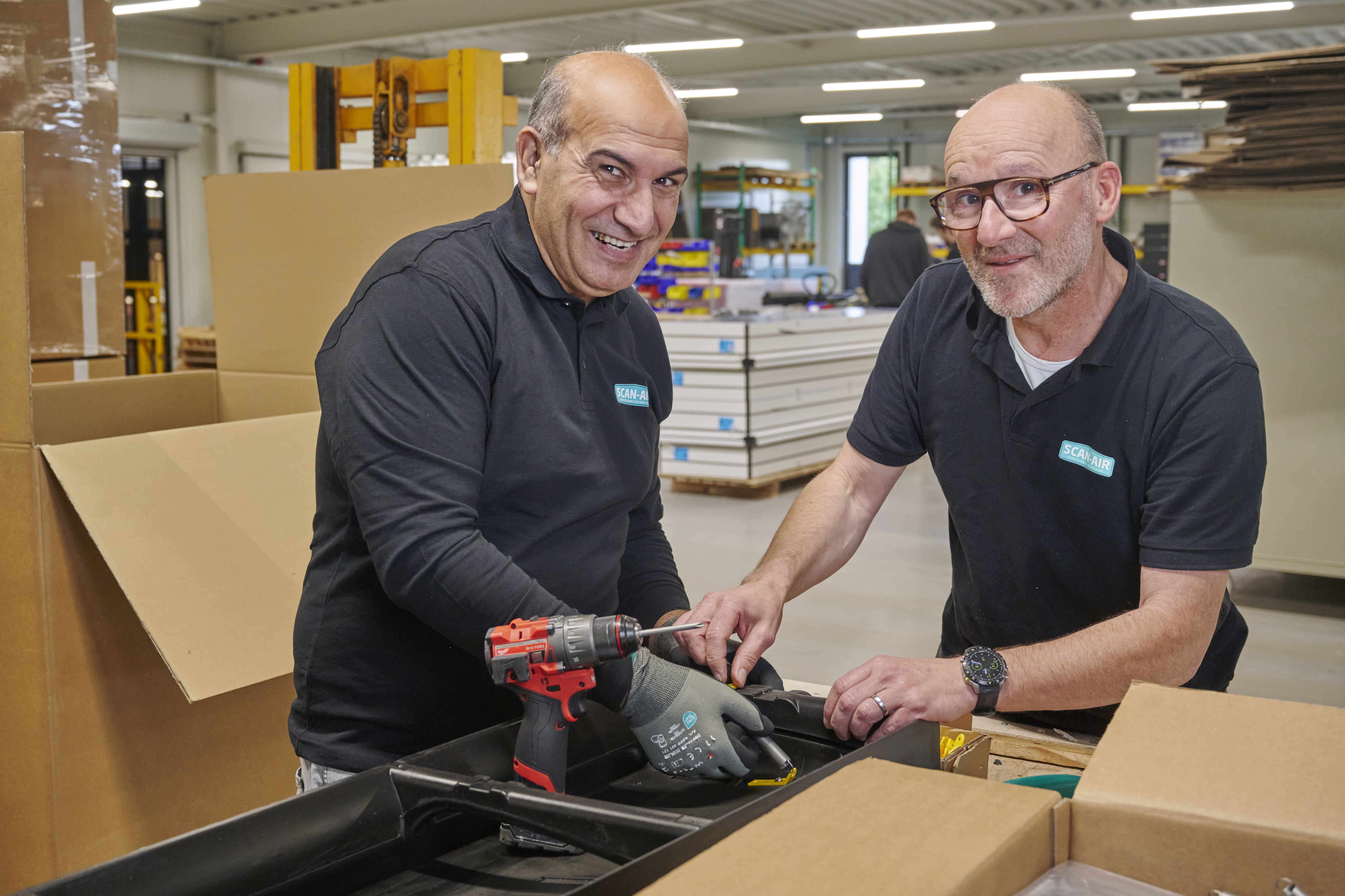 Victor met medewerker Ahmad