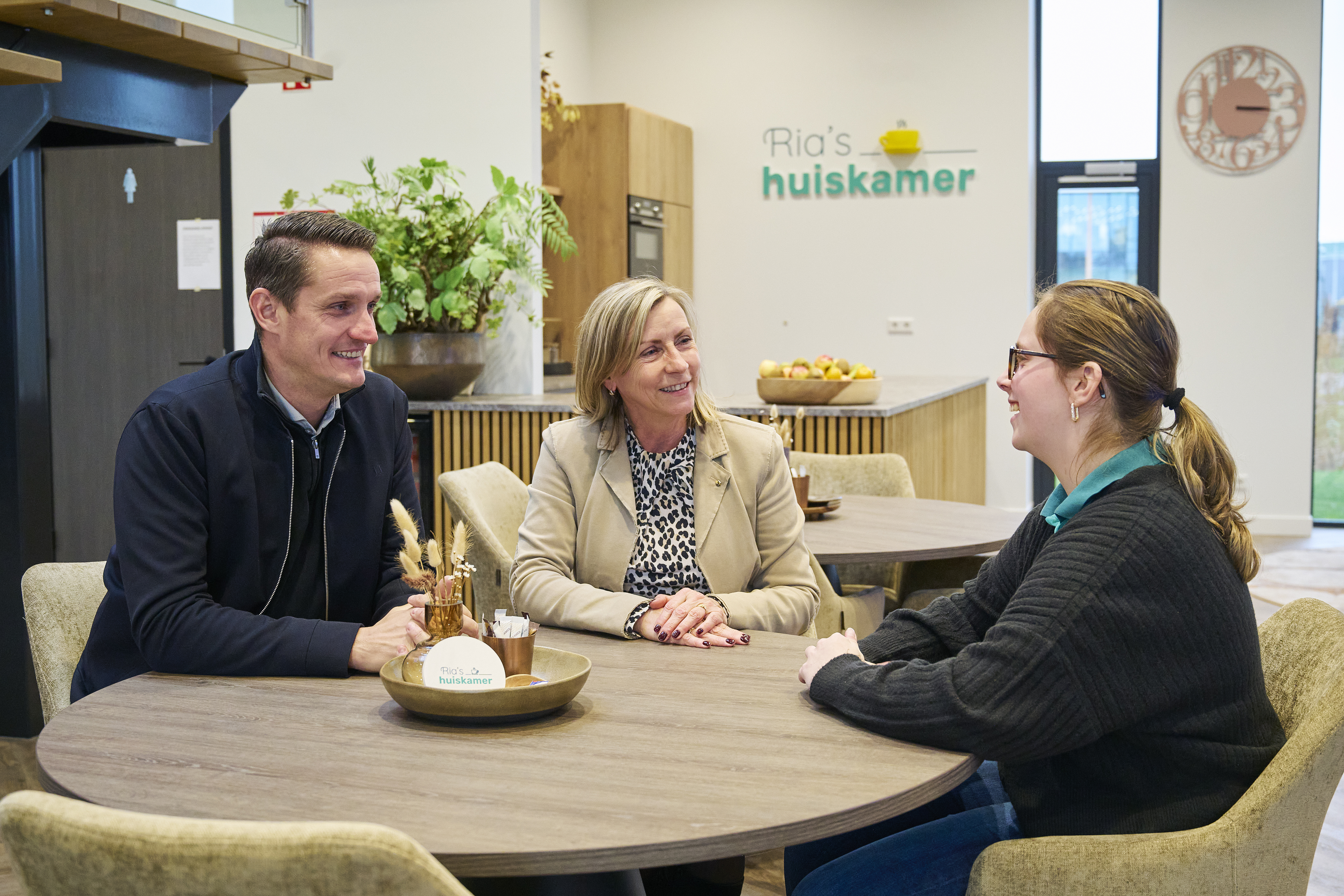 Sterre met Twan, eigenaar van Weemen Groep en Connie, consulent van IBN