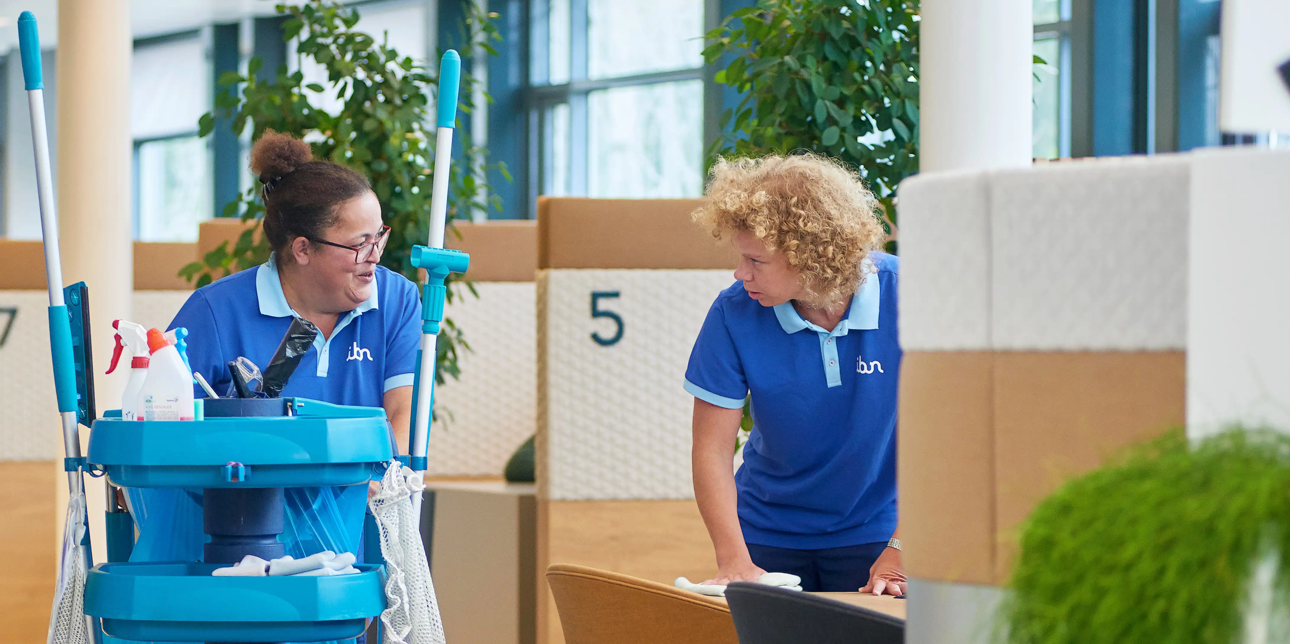 Aan het werk in de schoonmaak