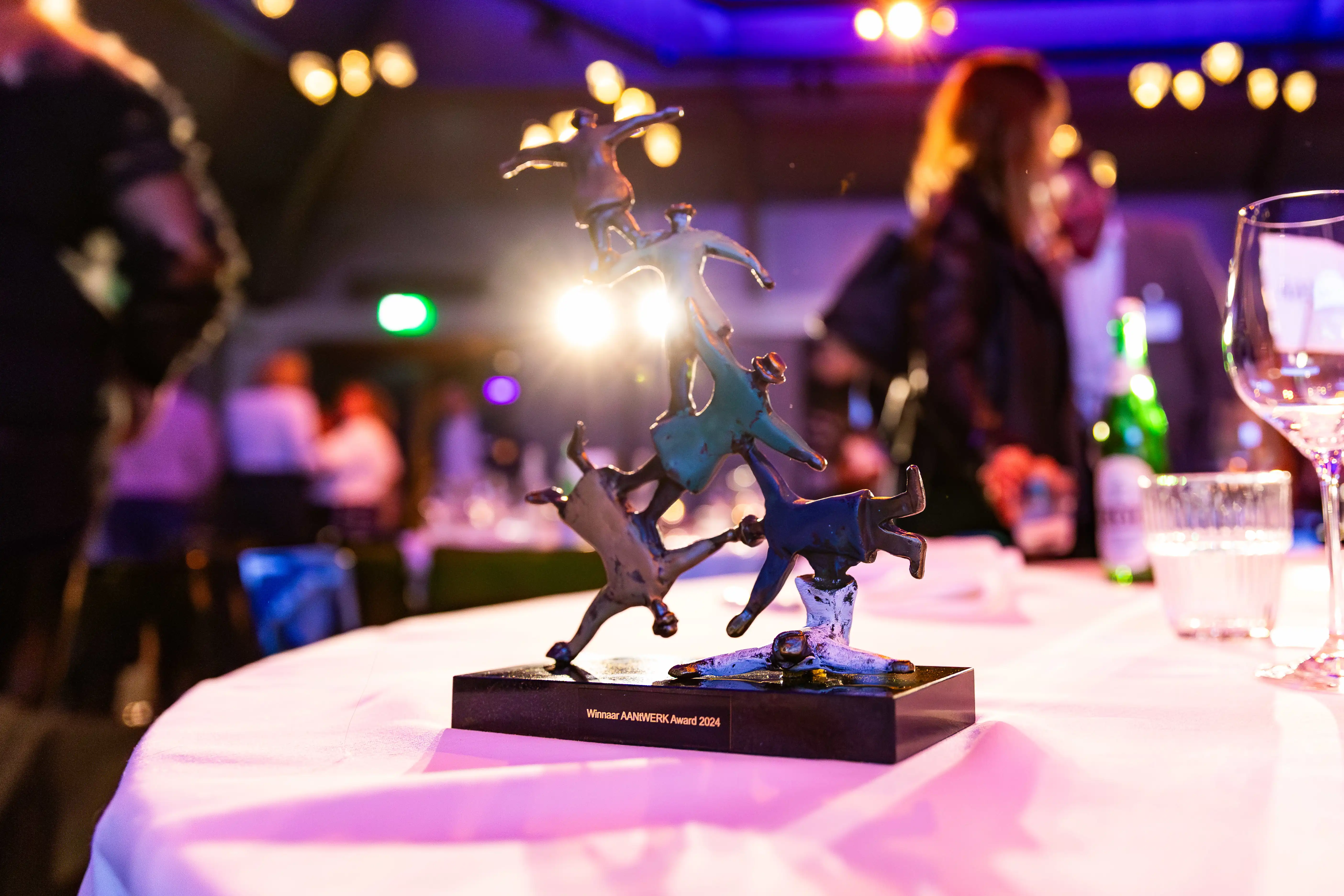 De trofee op de foto