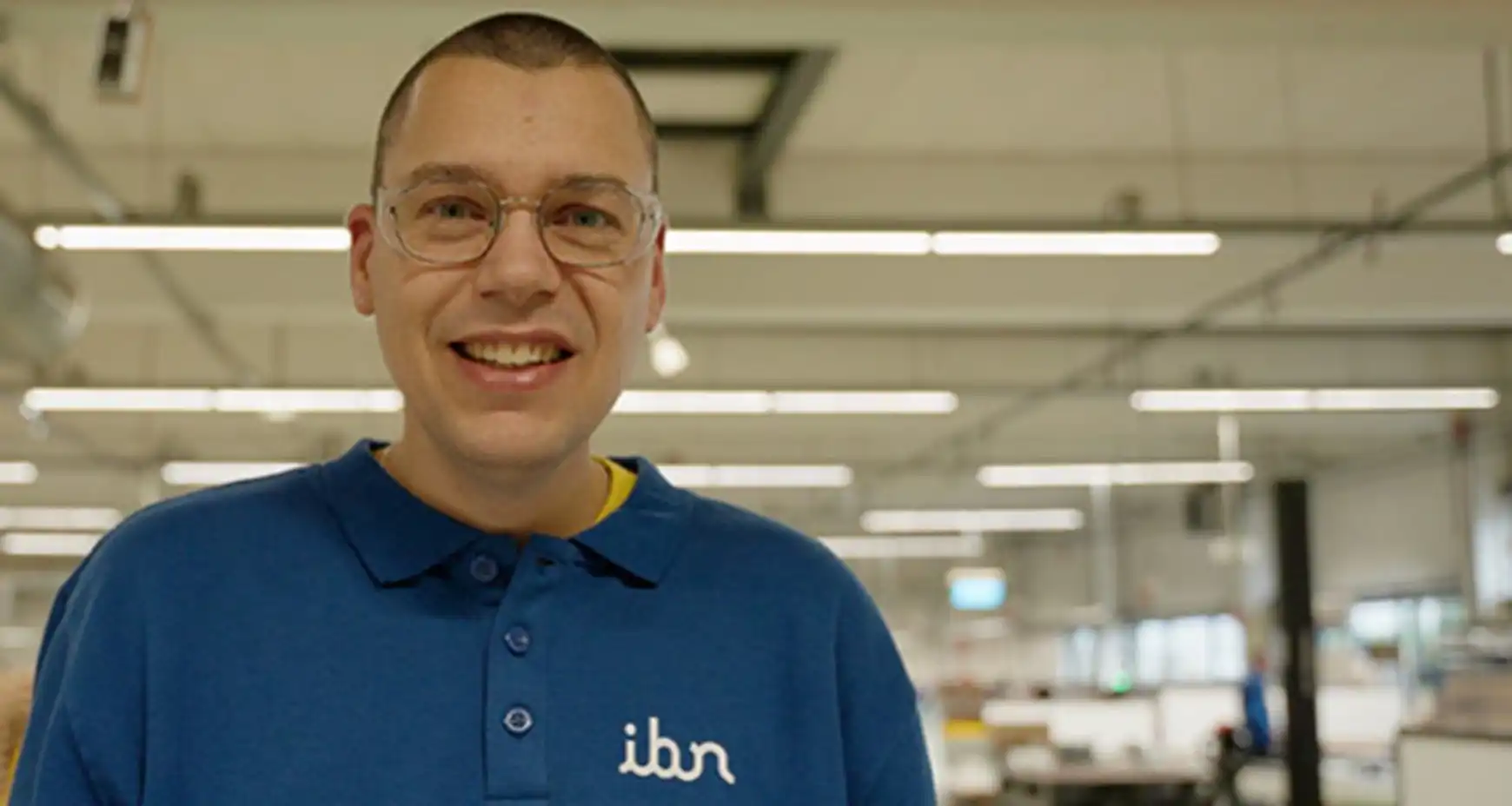 Bekijk de film waar peter vertelt over zijn werk als medewerker co-packing