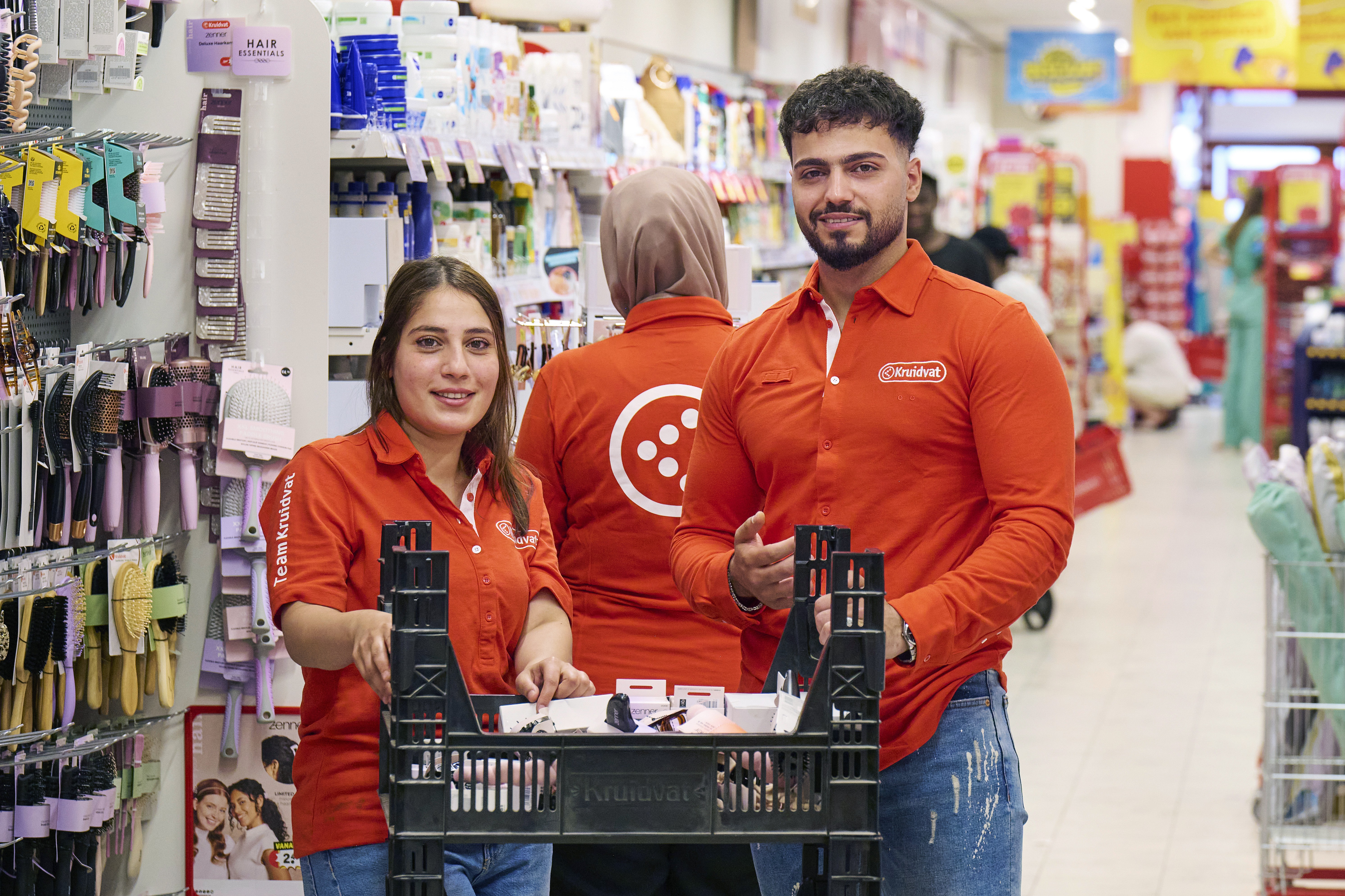 Statushouders volgen taalstage via IBN bij Kruidvat