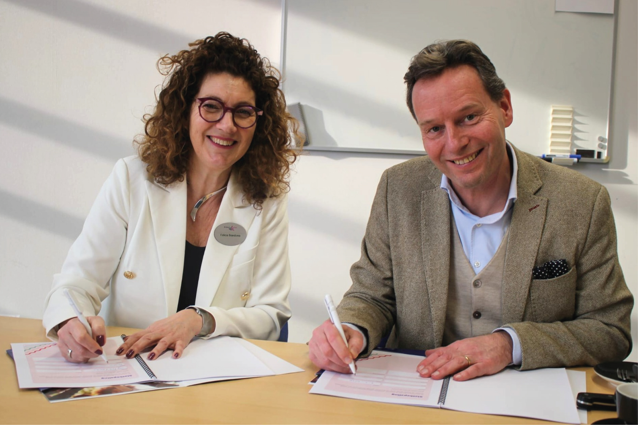 Ondertekening contract tussen BrabantZorg en IBN
