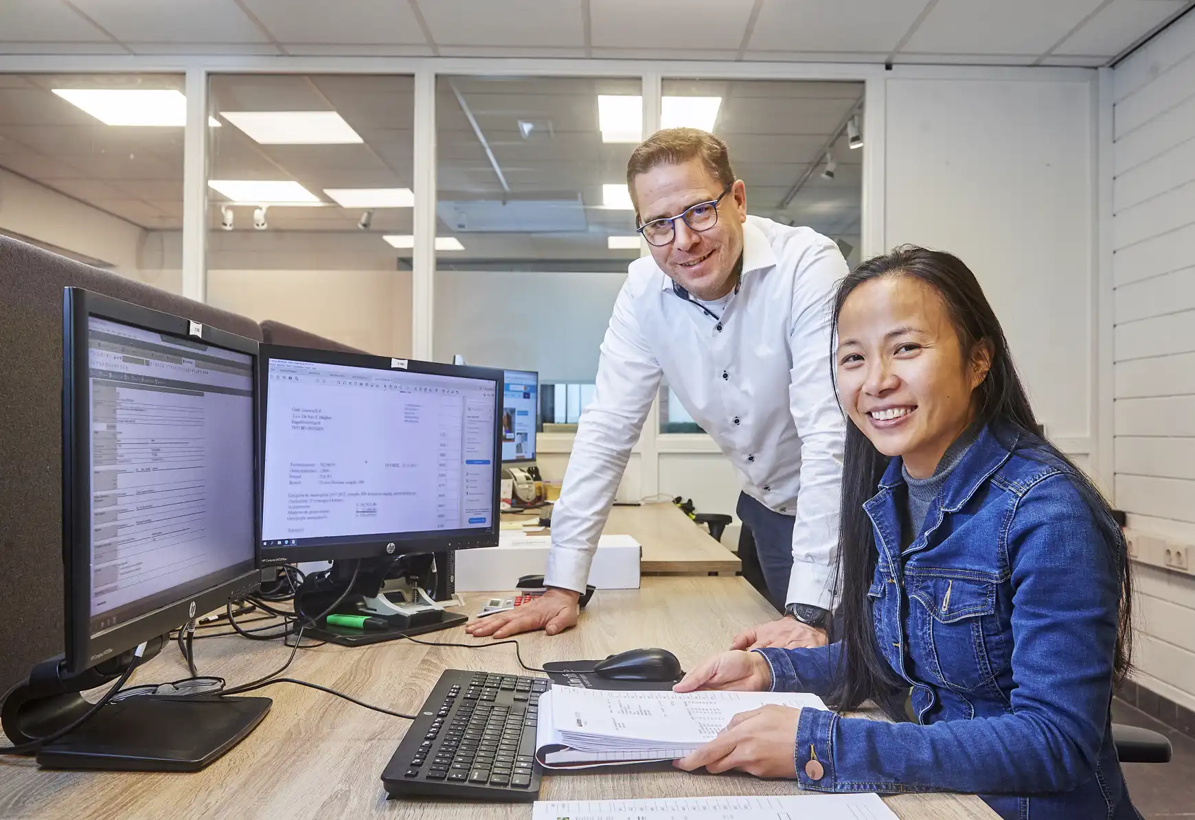 Hang op haar werkplek